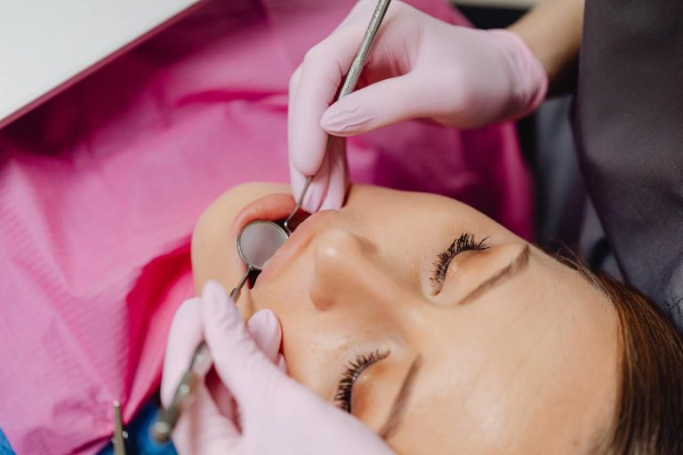 Bolące szyjki zębowe